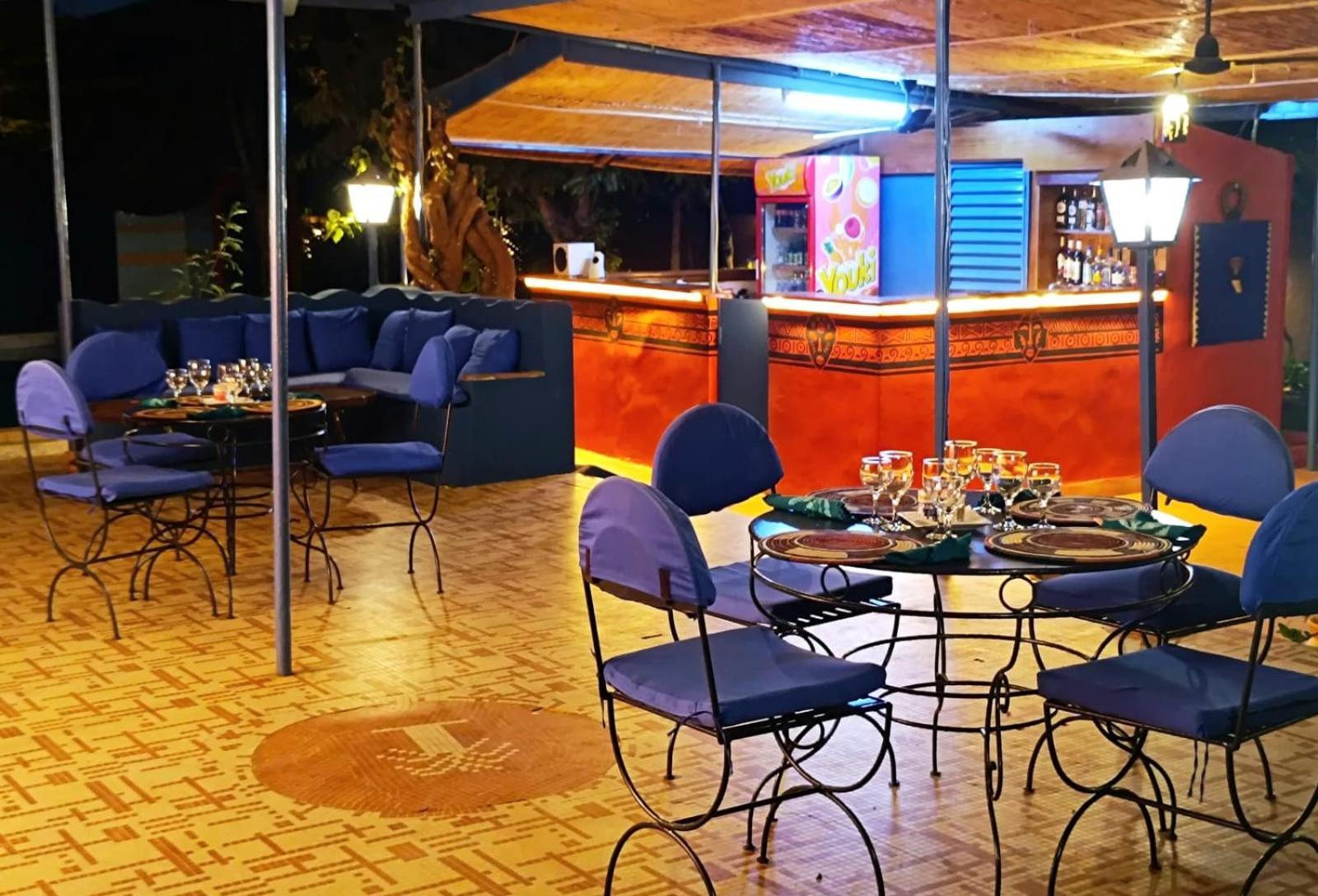 Hotel Les Palmiers Ouagadougou Buitenkant foto