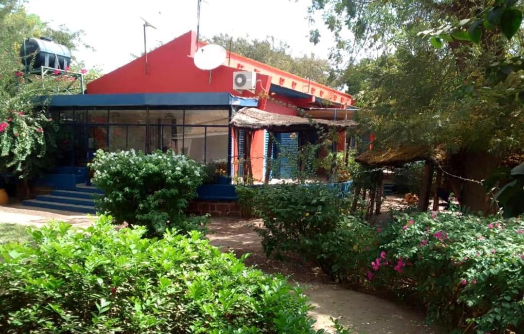 Hotel Les Palmiers Ouagadougou Buitenkant foto