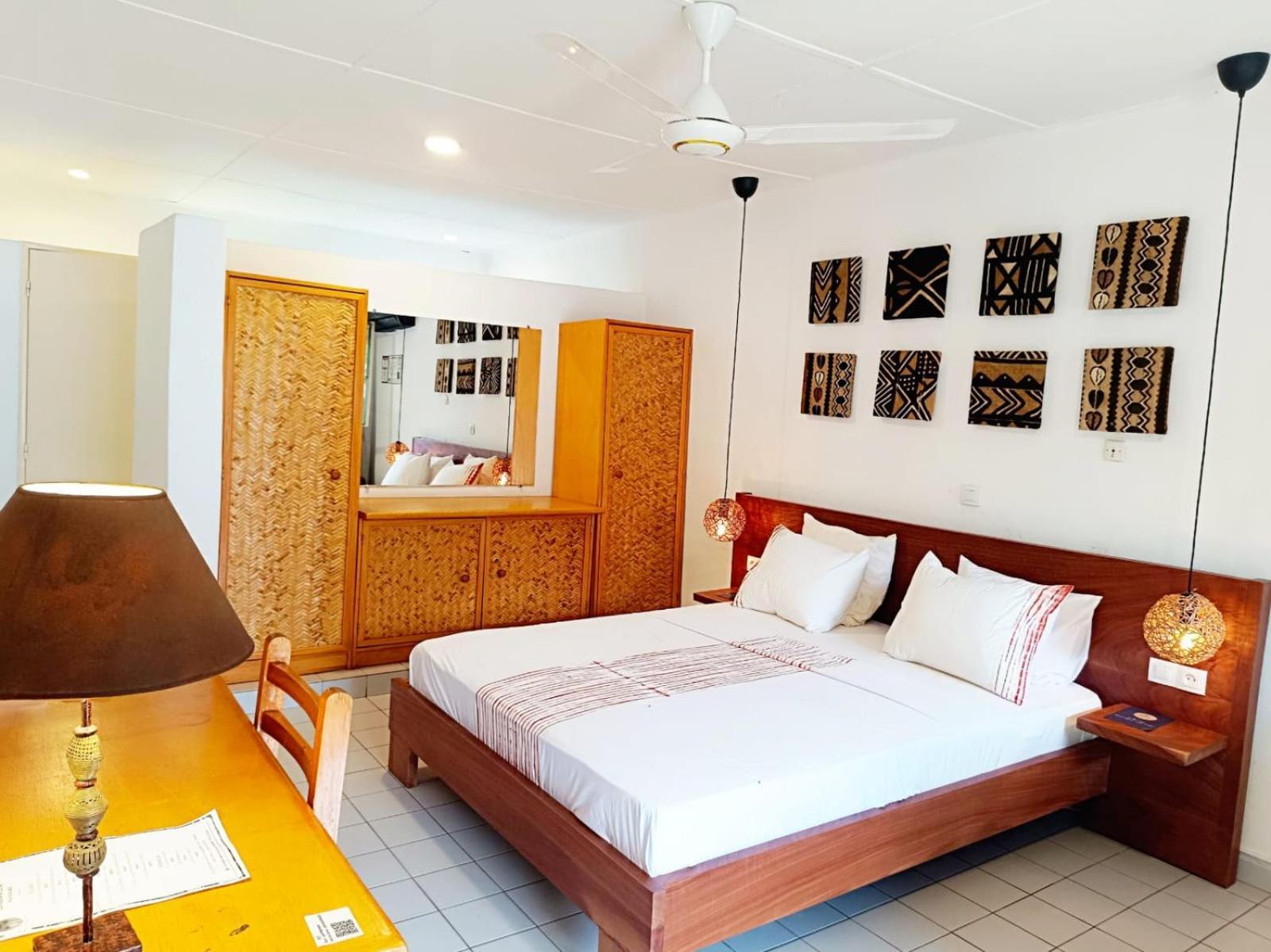 Hotel Les Palmiers Ouagadougou Buitenkant foto
