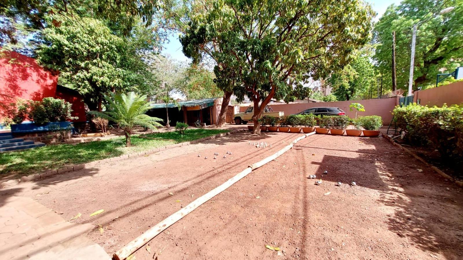 Hotel Les Palmiers Ouagadougou Buitenkant foto
