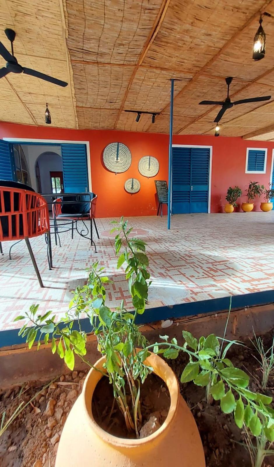 Hotel Les Palmiers Ouagadougou Buitenkant foto