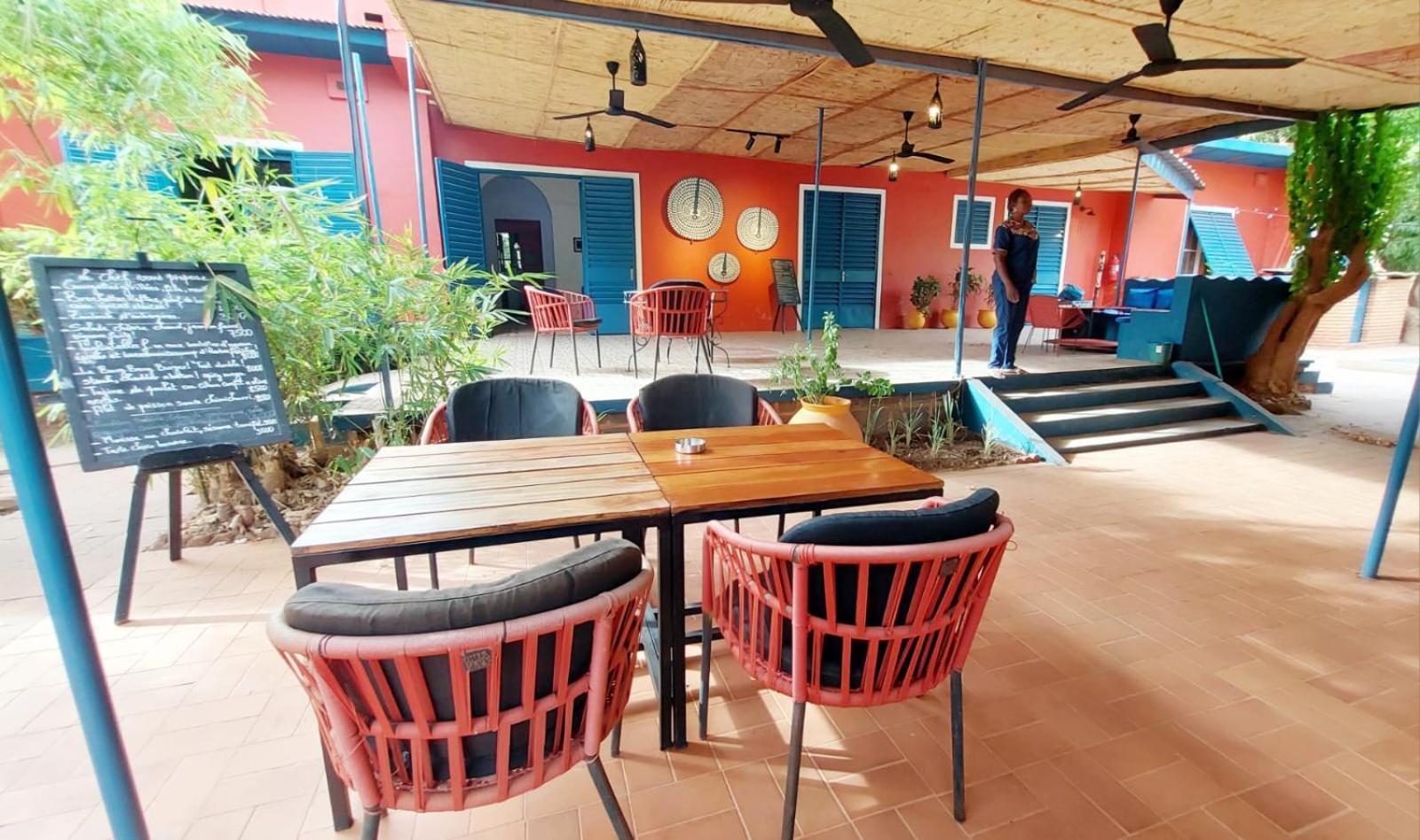 Hotel Les Palmiers Ouagadougou Buitenkant foto